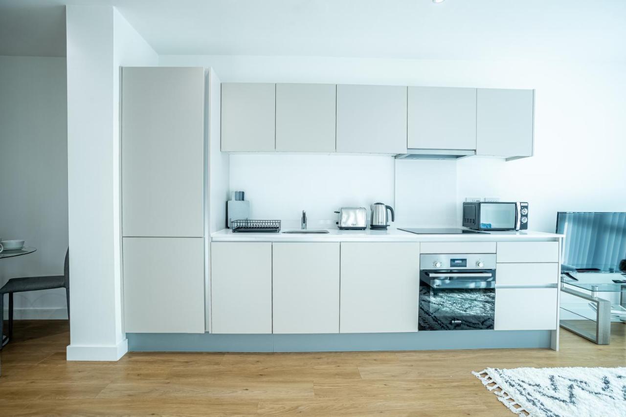 Luxe Apartments Bracknell Near Ascot, Legoland, Windsor, Lexicon - Free Parking & Gym 외부 사진
